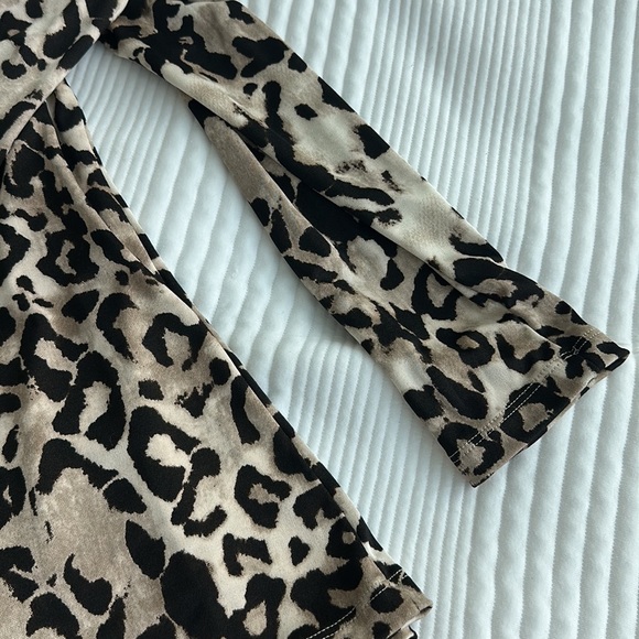 Kim & Co leopard print open cover up/sweater - Picture 6 of 7